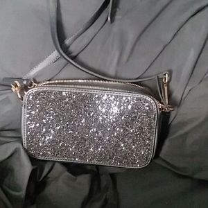 *Brand new* NEVER WORN shoulder mini bag